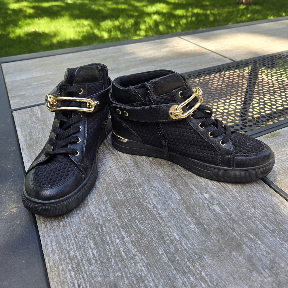 Black and gold aldo tennis shoes
